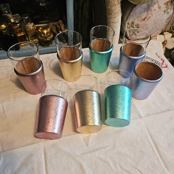 Anodized Aluminum Cup Koozie With Glass Cups - Picture 1 of 3